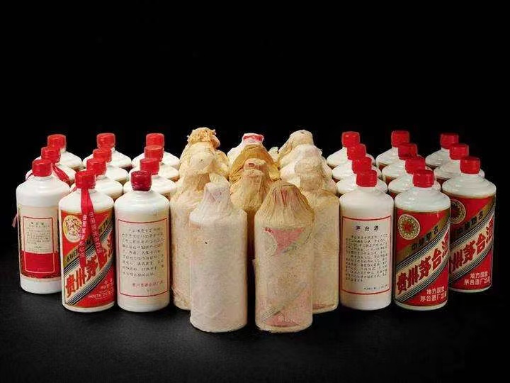 市中日照岚山回收酒价格哪里回收(附近上门回收茅台酒）?